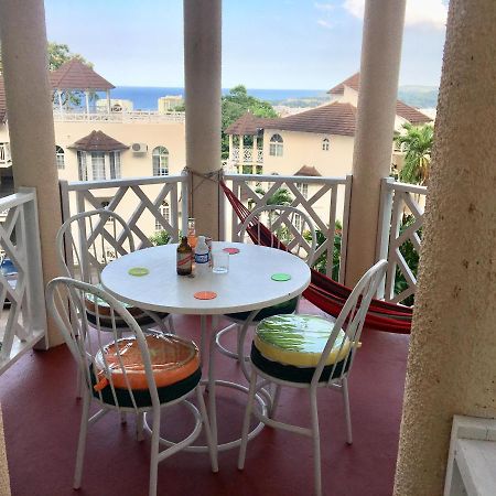#D1 castle STUDIO WIFI KING bed Ocho Rios Jamaica Exterior foto