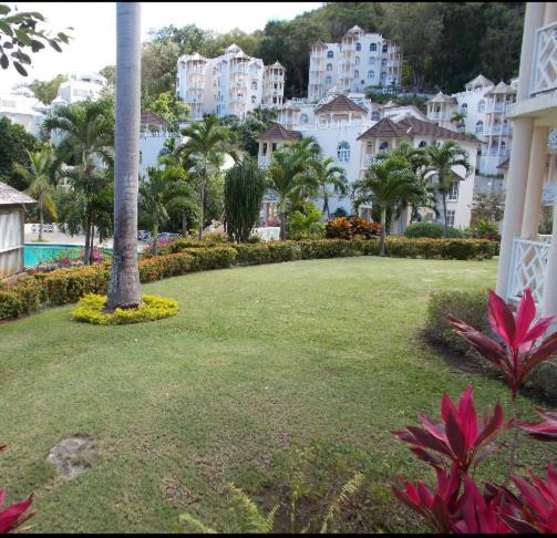 #D1 castle STUDIO WIFI KING bed Ocho Rios Jamaica Exterior foto